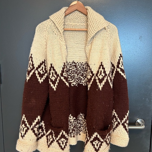 Cowichan vintage homemade wool sweater size XL in decent used condition - Picture 10 of 12